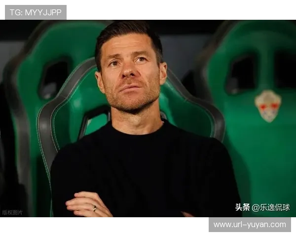 解析哈维·阿隆索三后卫体系：皇马边翼卫战术革新与风险